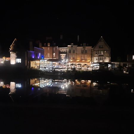 Le Duclos, Appartement Rez-De-Jardin Dinan Centre エクステリア 写真