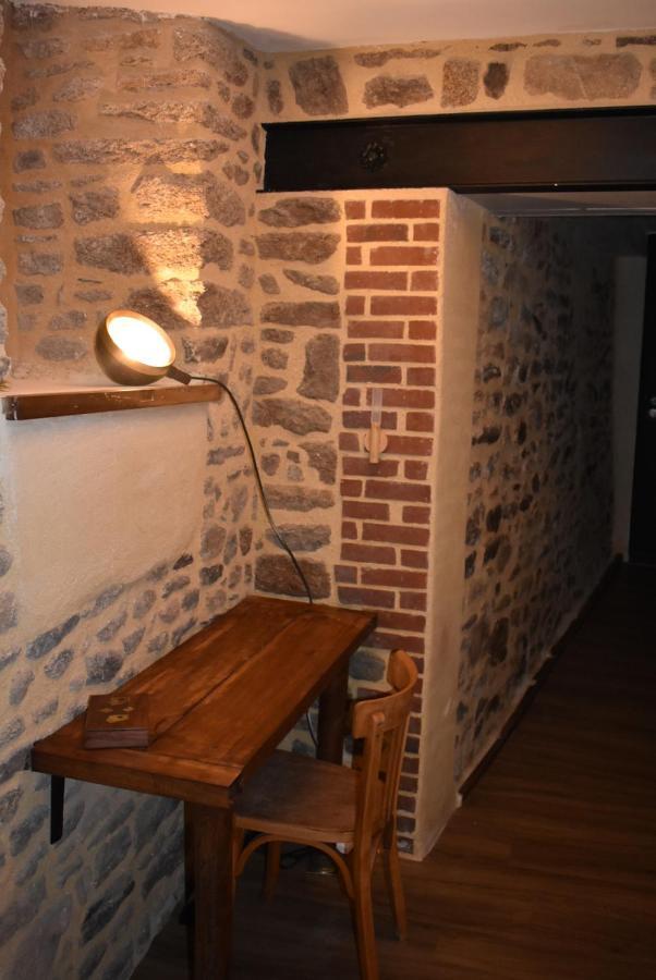 Le Duclos, Appartement Rez-De-Jardin Dinan Centre エクステリア 写真